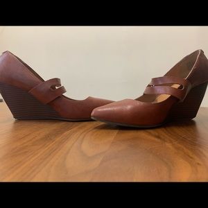 Kenneth Cole Reaction Wedge Heals